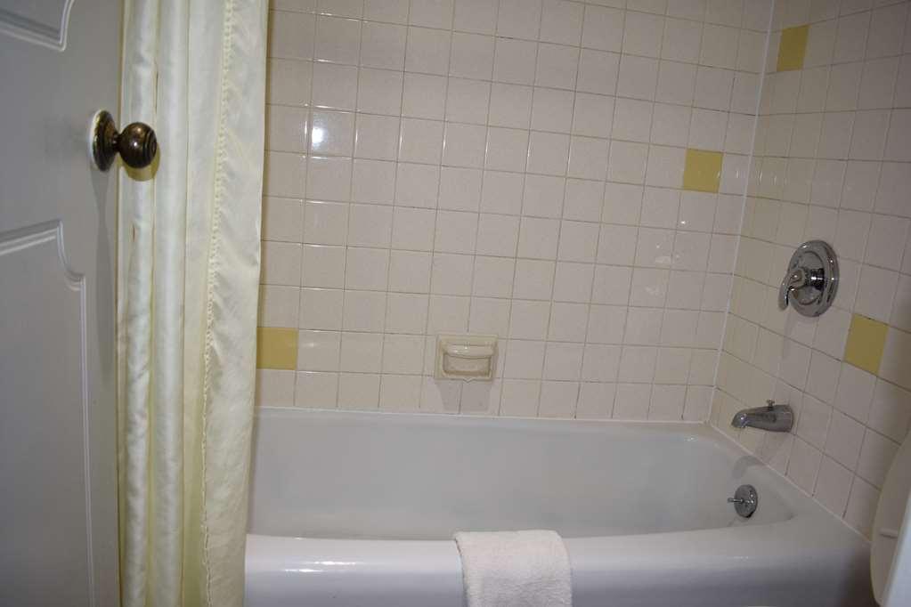 Americas Best Value Inn Marion Room photo