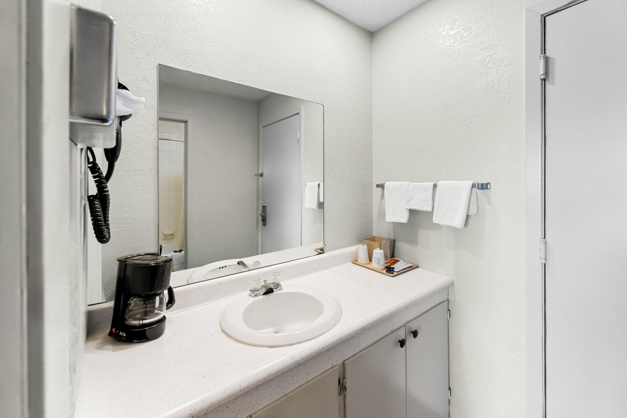 Americas Best Value Inn Marion Exterior photo
