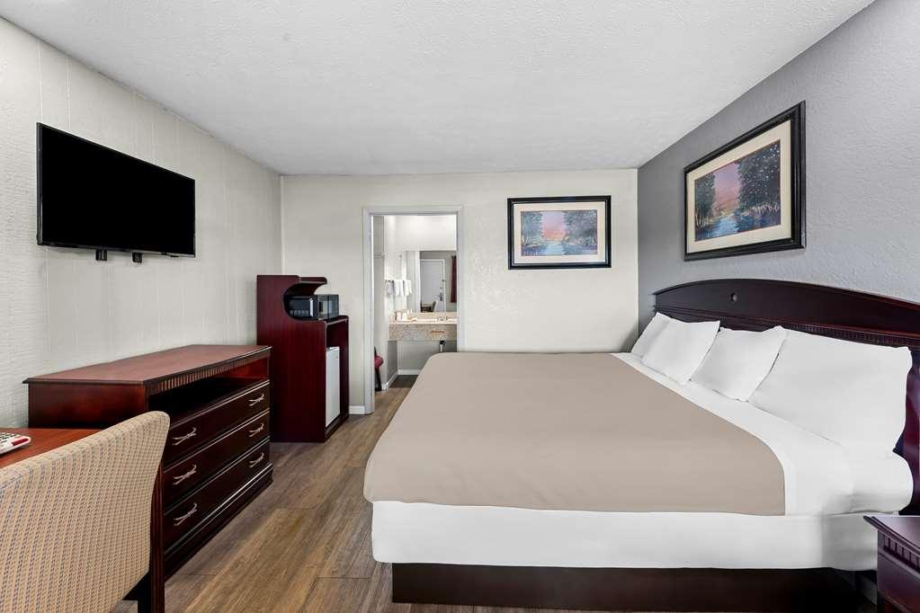 Americas Best Value Inn Marion Room photo