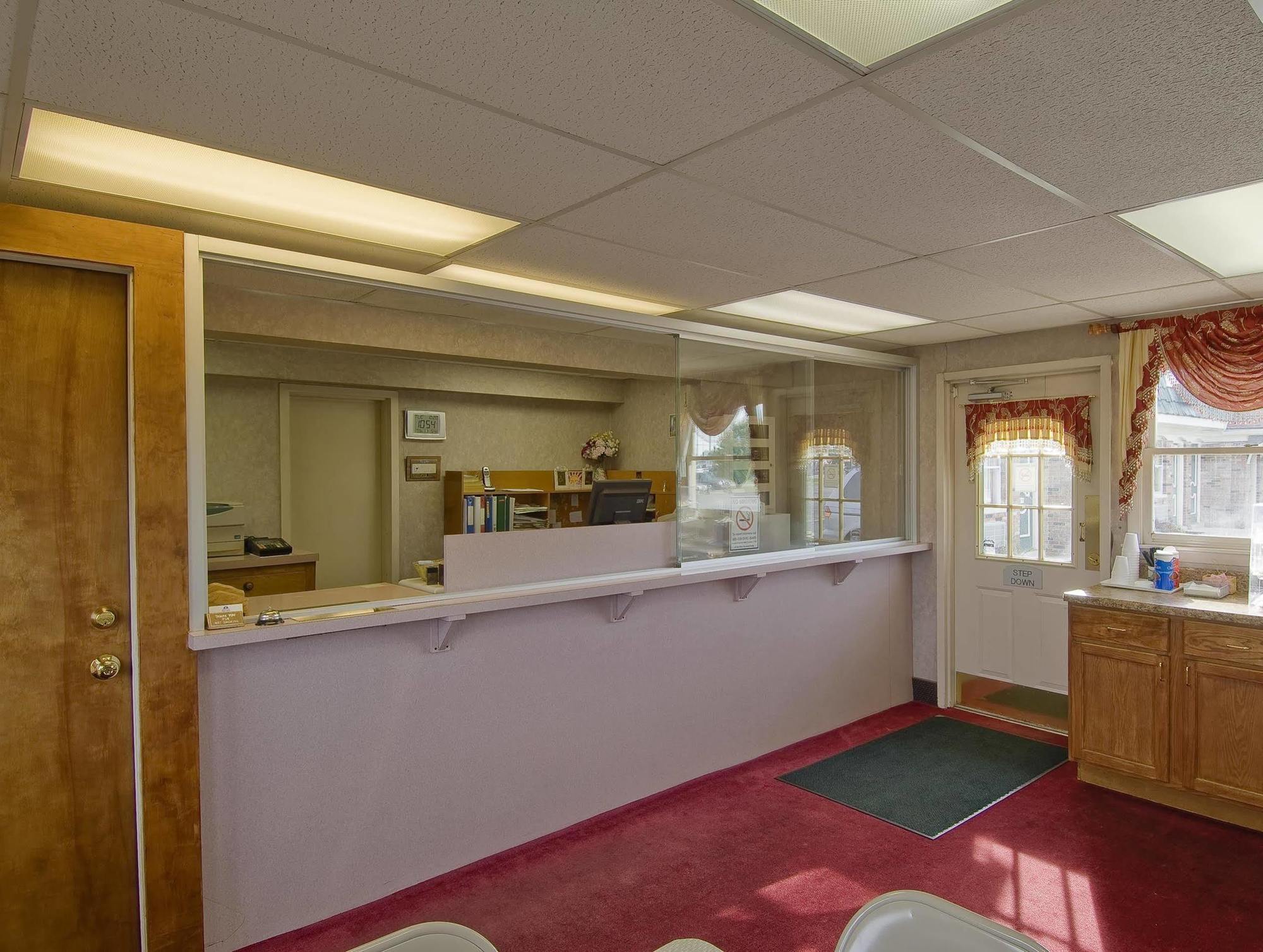 Americas Best Value Inn Marion Exterior photo
